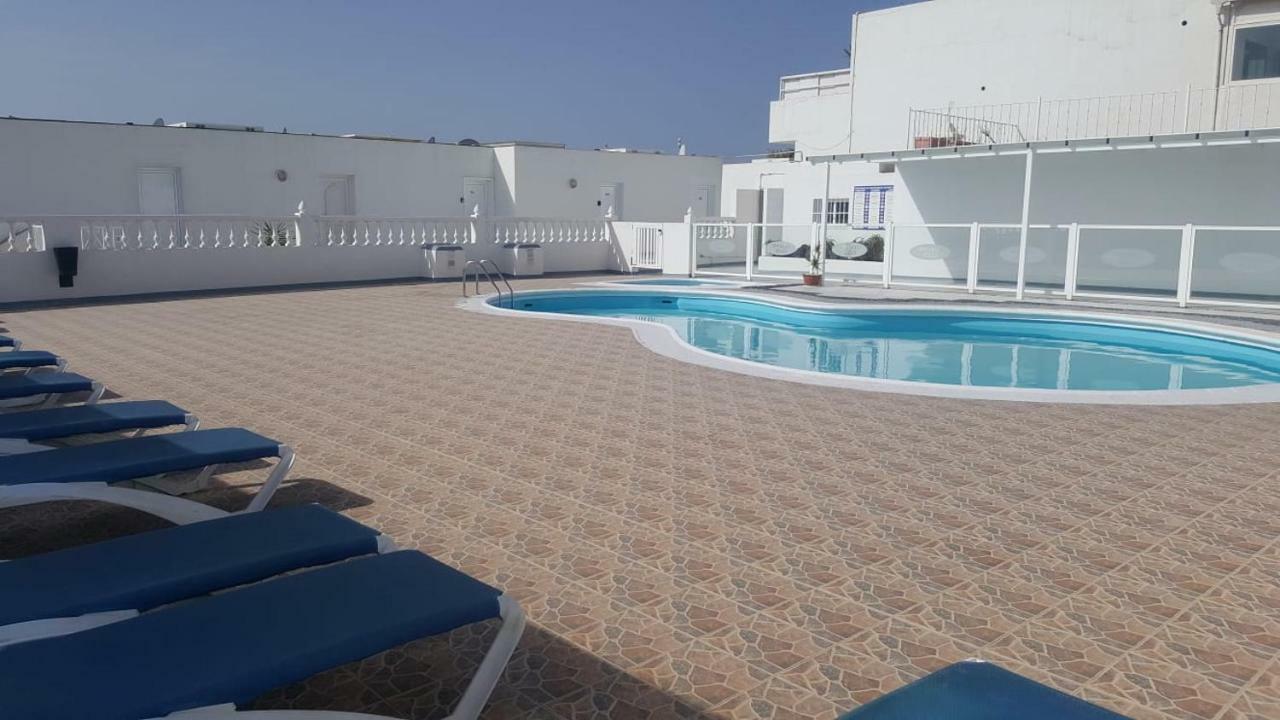 Appartement Vivienda Tauro à Puerto del Carmen  Extérieur photo